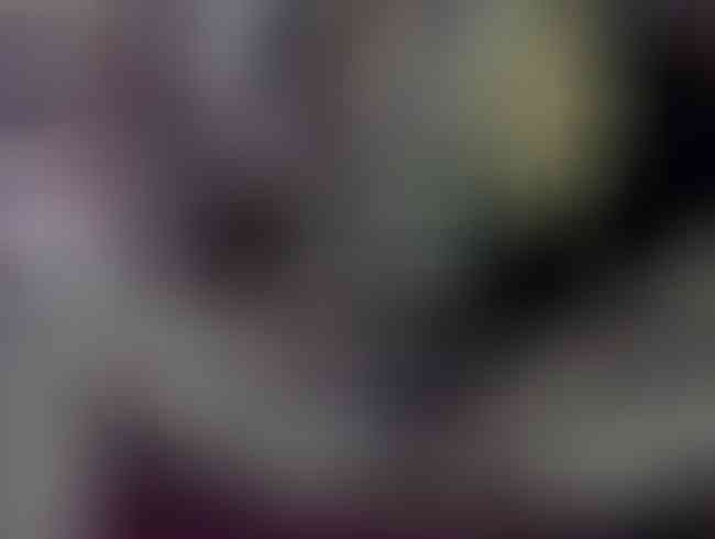 Lea Luestern Porno Video: 2 alte Säcke stürzen sich auf mich