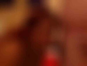 Lea Luestern Porno Video: Deepthroath Jungschwanz abgeblasen