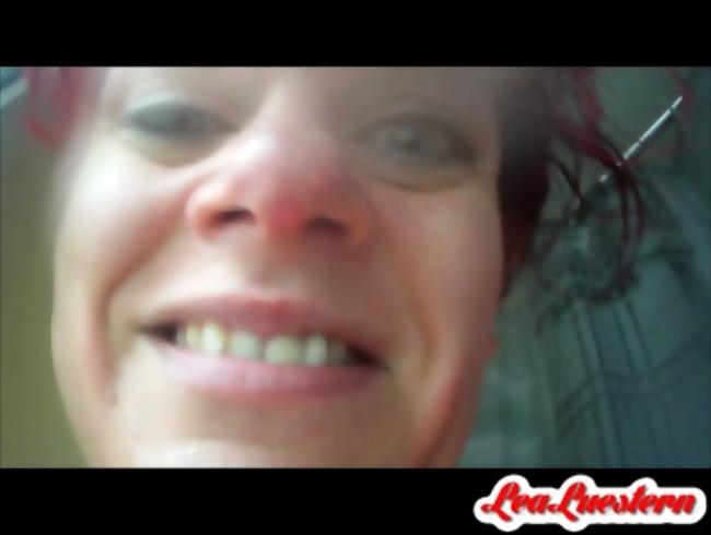 Lea Luestern Porno Video: Fötzchen rasieren