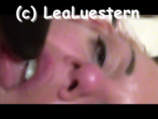 Lea Luestern Porno Video: Richtig geil die Fotze gesprengt!