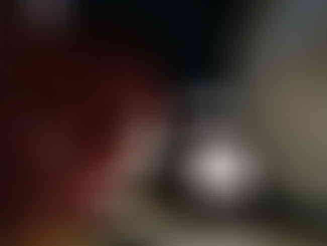 Lea Luestern Porno Video: Schwanzblasen in Stereo